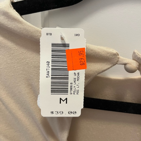 ⚡️2 for 20$!⚡️Open Back Crop Top - Picture 4 of 5